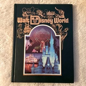 COLLECTORS L@@K Walt Disney World Vintage Souvenir Book 1986